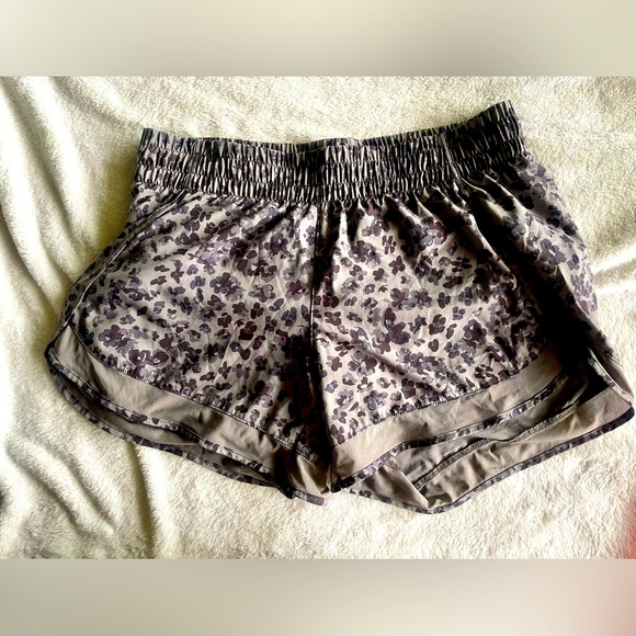 Athleta running shorts size small - Picture 1 of 4